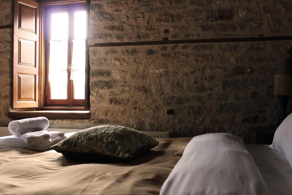 Old Inn Gorianádhes Zewnętrze zdjęcie